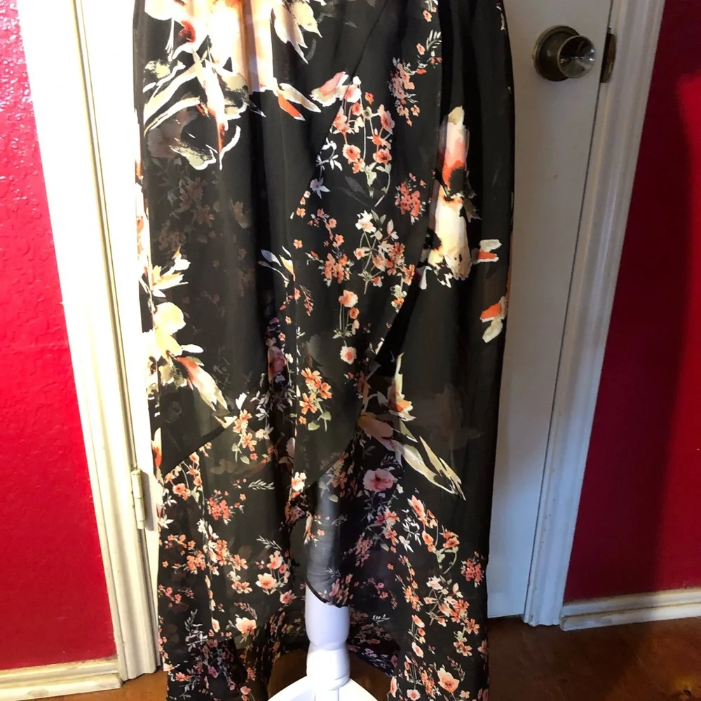White House Black Market Maxi High-Low Sleeveless Floral Dress - Picture 5 of 12